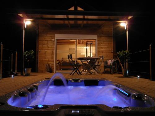 Bed & Breakfast Marosenia Ttiki - Et *